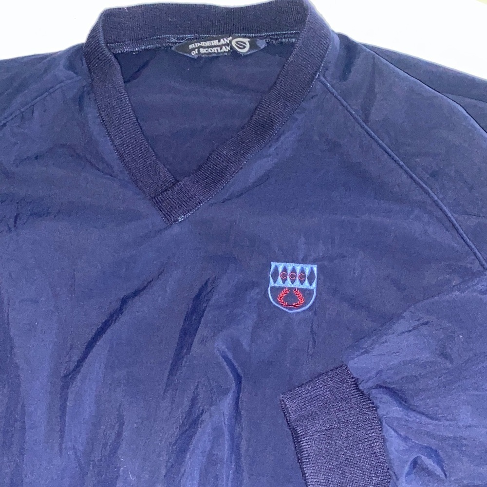 Sunderland of Scotland Navy Blue V-Neck Sweater w Embroidered Crest Golf L/XL